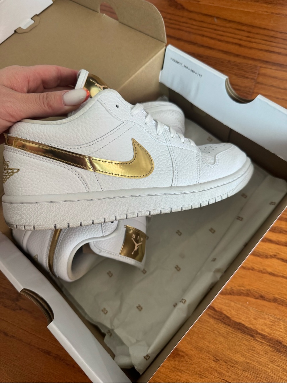 Womens 8.5 jordan 1 white and gold